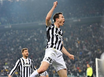 esultanza-lichtsteiner-juve-inter-interno